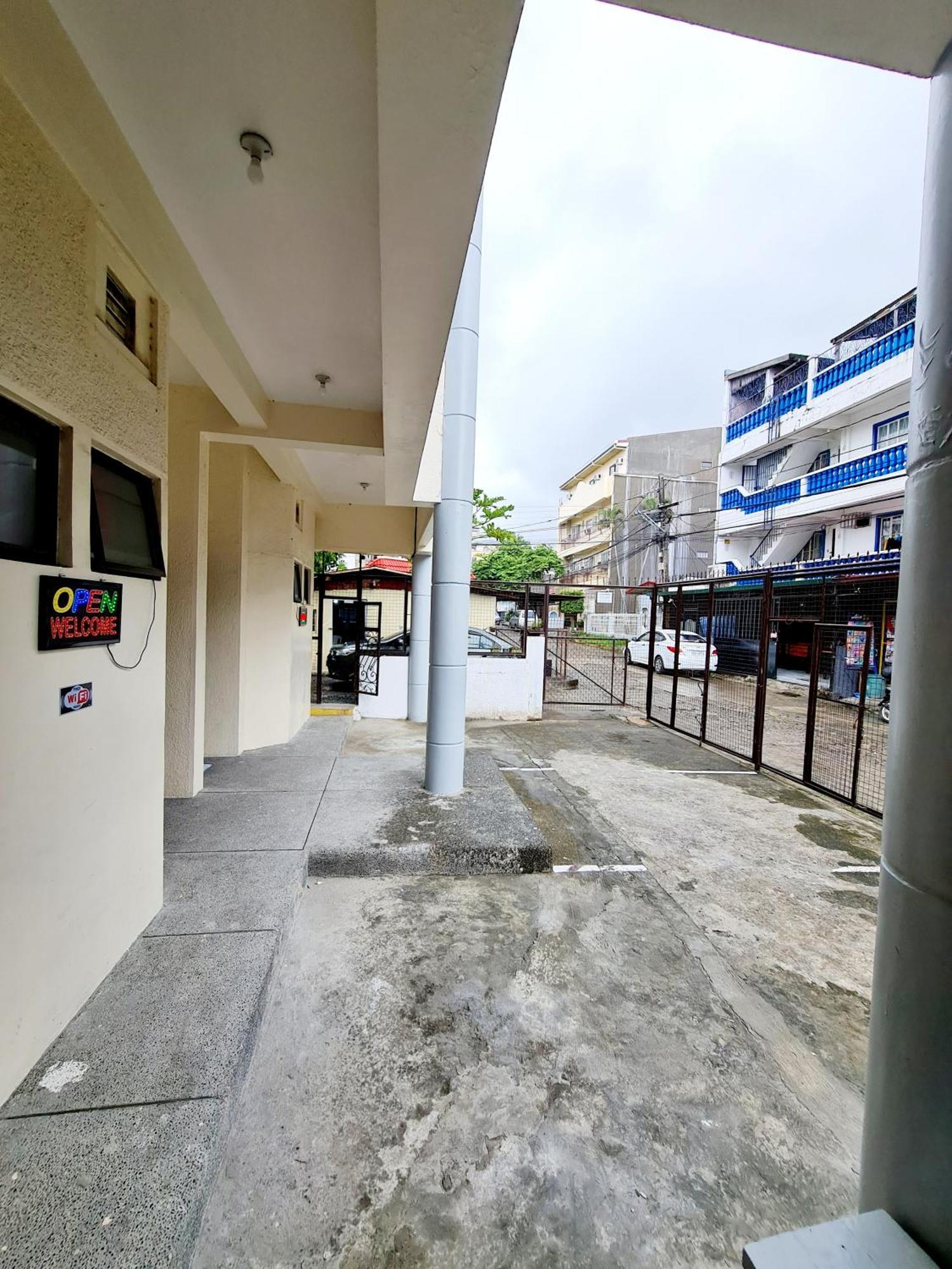 Dasma Lofts Hotel Near Dela Salle Dasma Dasmarinas Exterior photo